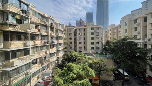 上海推出商品住房 以舊換新 活動,首批參與房企20多家 中介機(jī)構(gòu)近10家